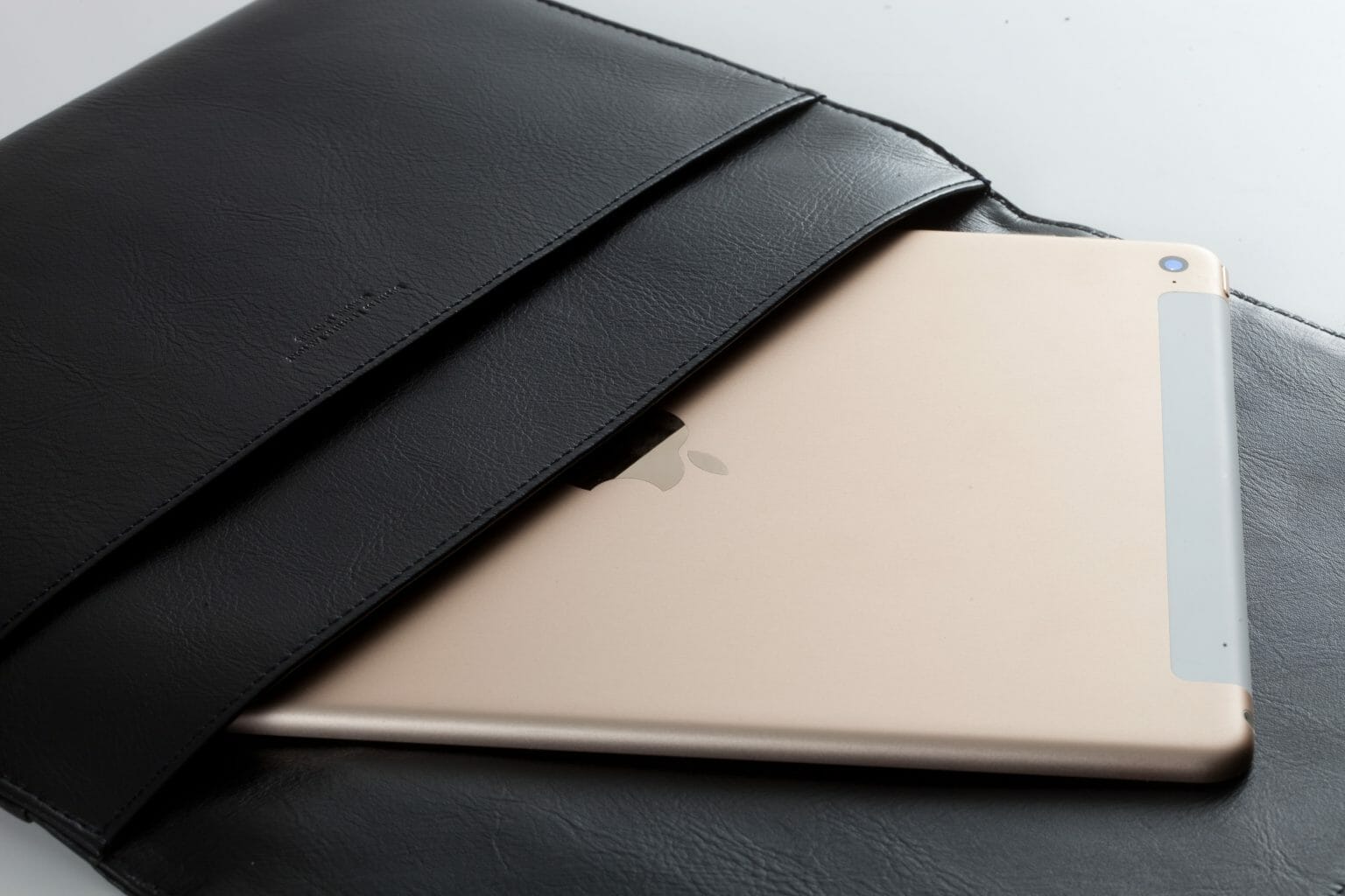 タブレットケースM | ビジネスレザーファクトリー