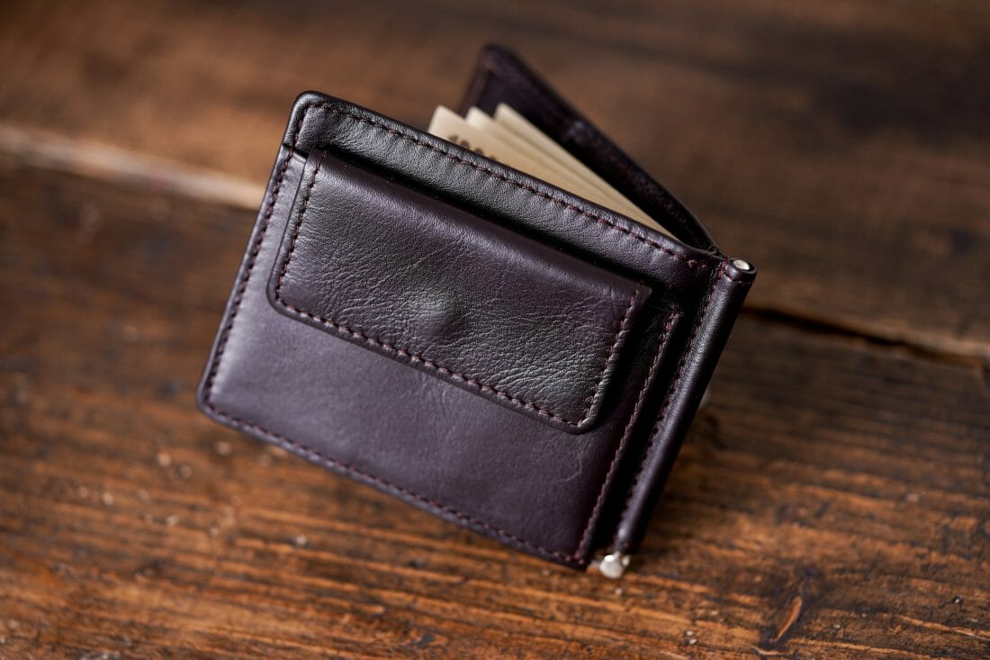 最新な マネークリップ財布 - 折り財布