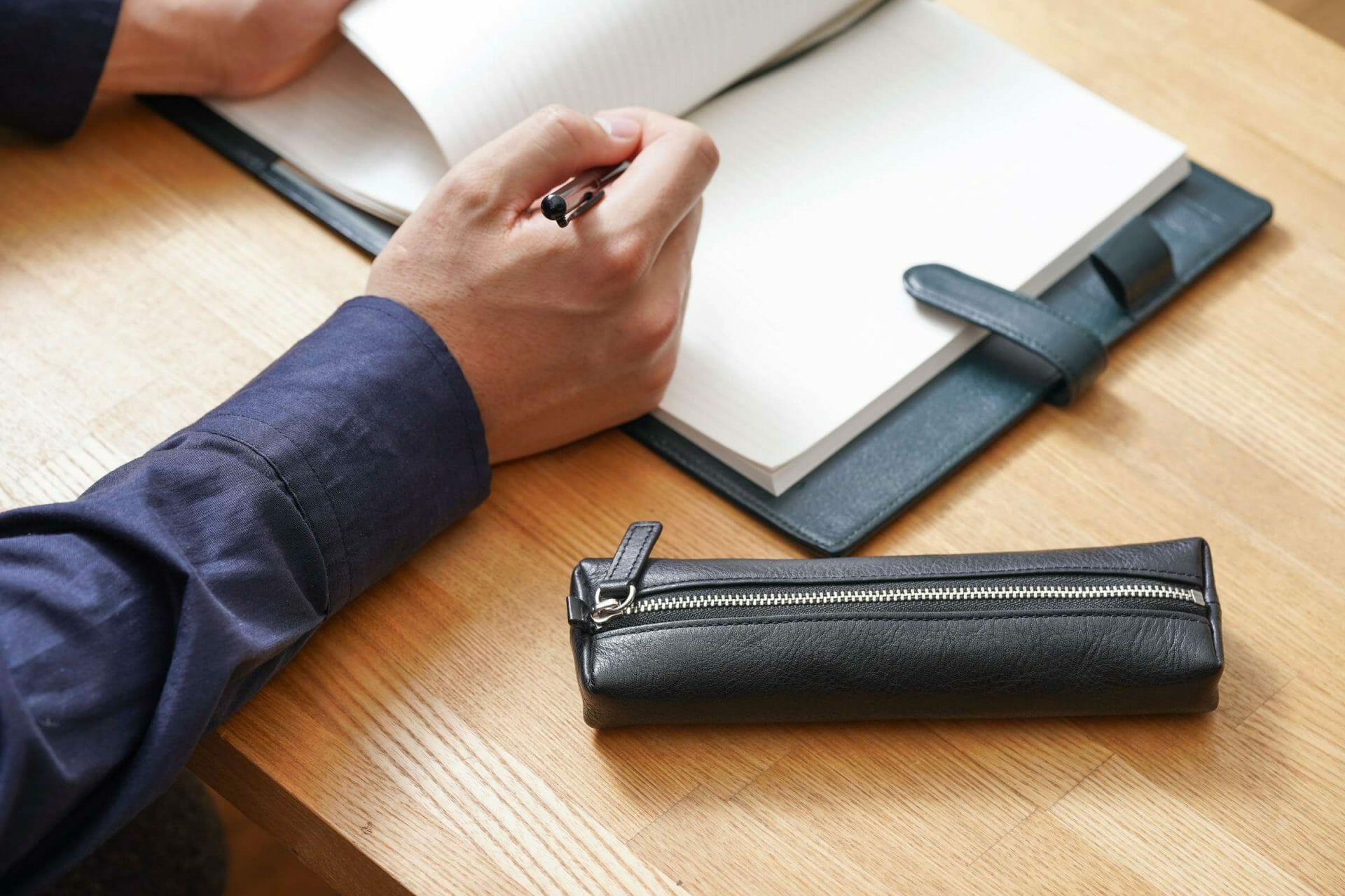 本革☆ペンケース☆スマートタイプ 楽天市場】【楽天1位】三角ペンケース 筆箱 本革 スマートペンケース